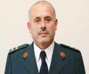 Photo of Cartagena's cathedral at the background and some colonial style houses